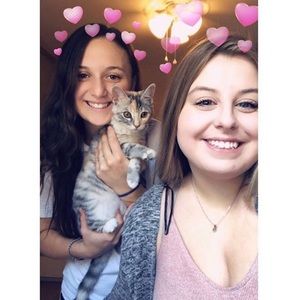 Meet your Posher, Elyse